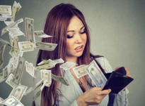 Щедрость или расточительность: как правильно делиться деньгами и эмоциями